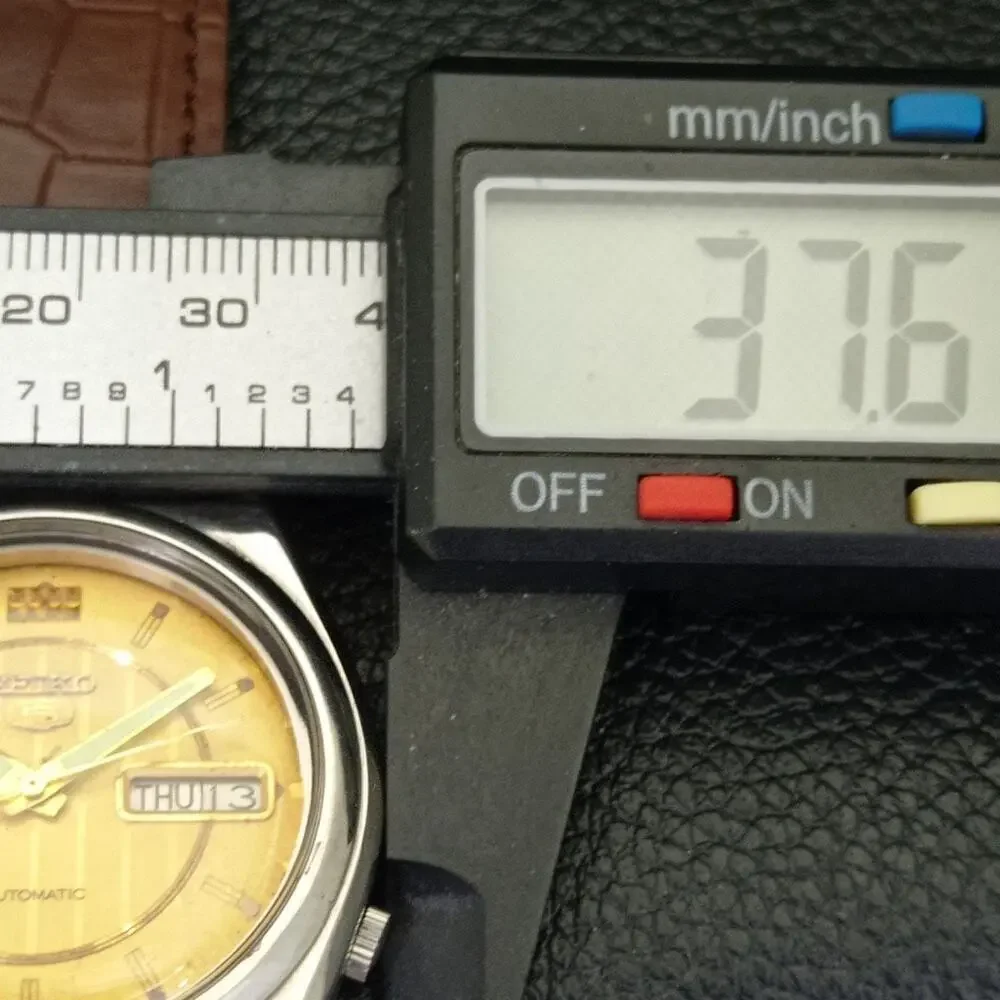 Vintage 1993 Seiko Automatic Mens Silver Watch W/daydate & Gold accents - Picture 7 of 10